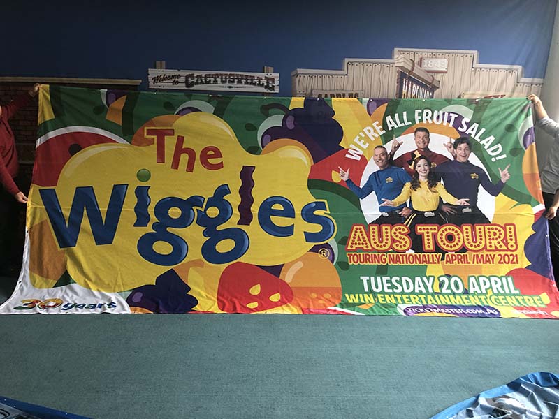 POS Exhibition Design Innovative Backdrop Display For Advertisements